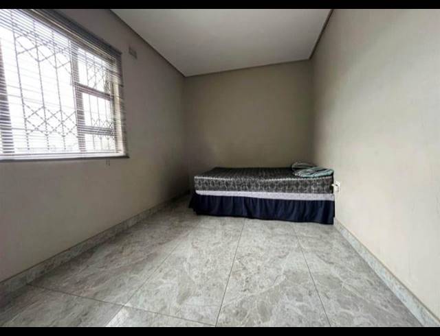 3 BEDROOM HOUSE FOR SALE IN UMLAZI G